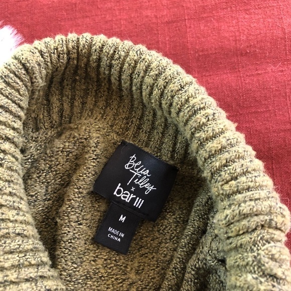 Becca Tilley x bar III green cowl neck sweater szM - Picture 2 of 3